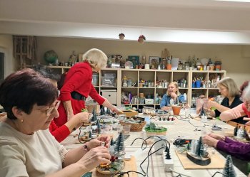 Vianočné aranžmány na dreve